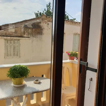 Beautiful House In Aegina Apartment Exterior photo