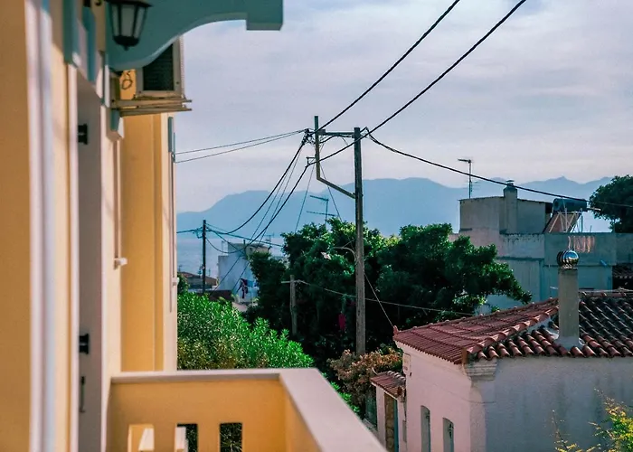 Beautiful House In Aegina