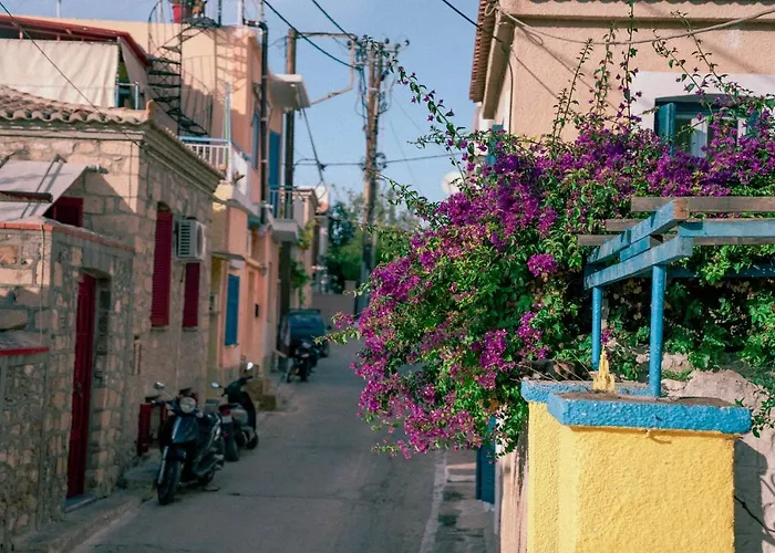 Beautiful House In Aegina
